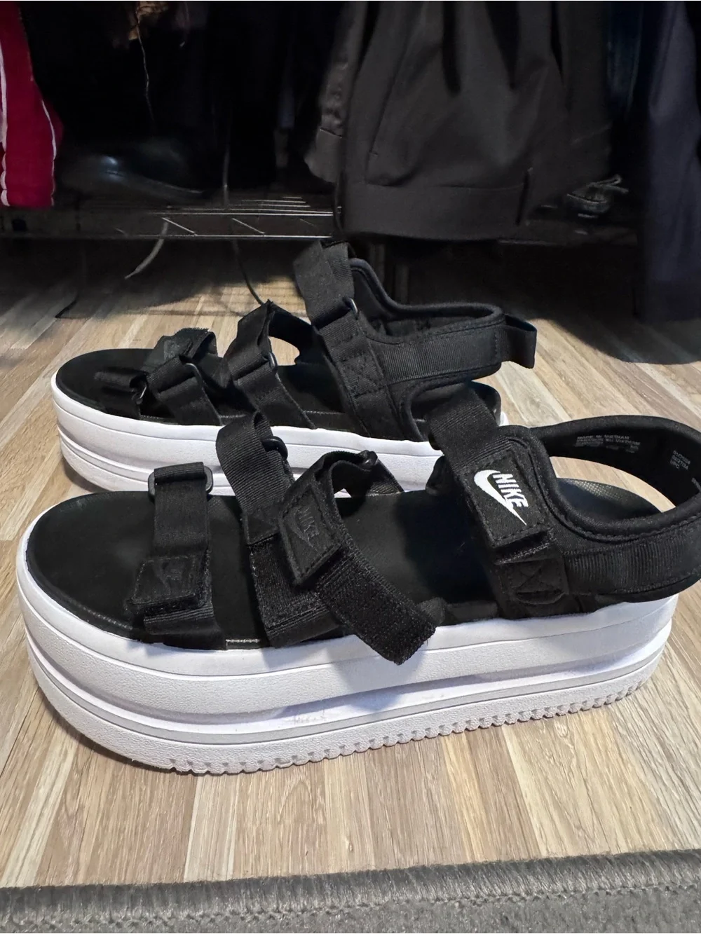 Nike Black & White Kids Platform Sport Sandals